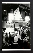 1982 Hungry Fisherman Restaurant Charlotte NC Salad Bar Boat VTG Press Photo
