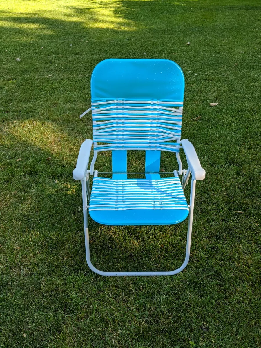 Vintage Retro Aluminum Folding Lawn Chair Vinyl Webbed Teal Blue White