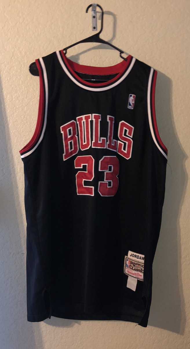 Men's Mitchell & Ness Black & Red Michael Jordan Chicago