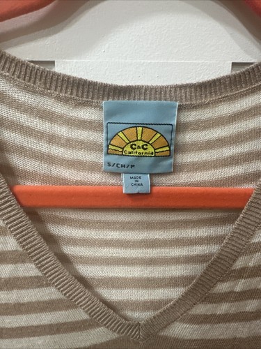 Ladies C&C Woolblend Striped Beige & White Vneck Sweater -S - Picture 2 of 4