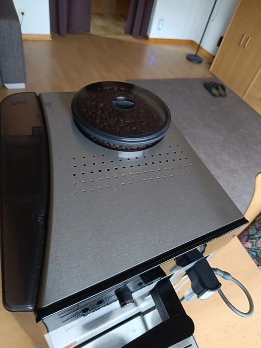 Siemens EQ.8 300 Edelstahl Kaffeevollautomat - Bild 2 von 4