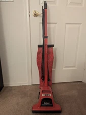 Dirt Devil Broom Vac Model 702 Upright Vacuum For Parts (9 Bags)