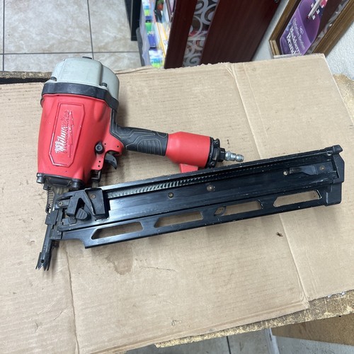 Milwaukee 720020 31/2 inch Full Round Head Framing Nail Gun