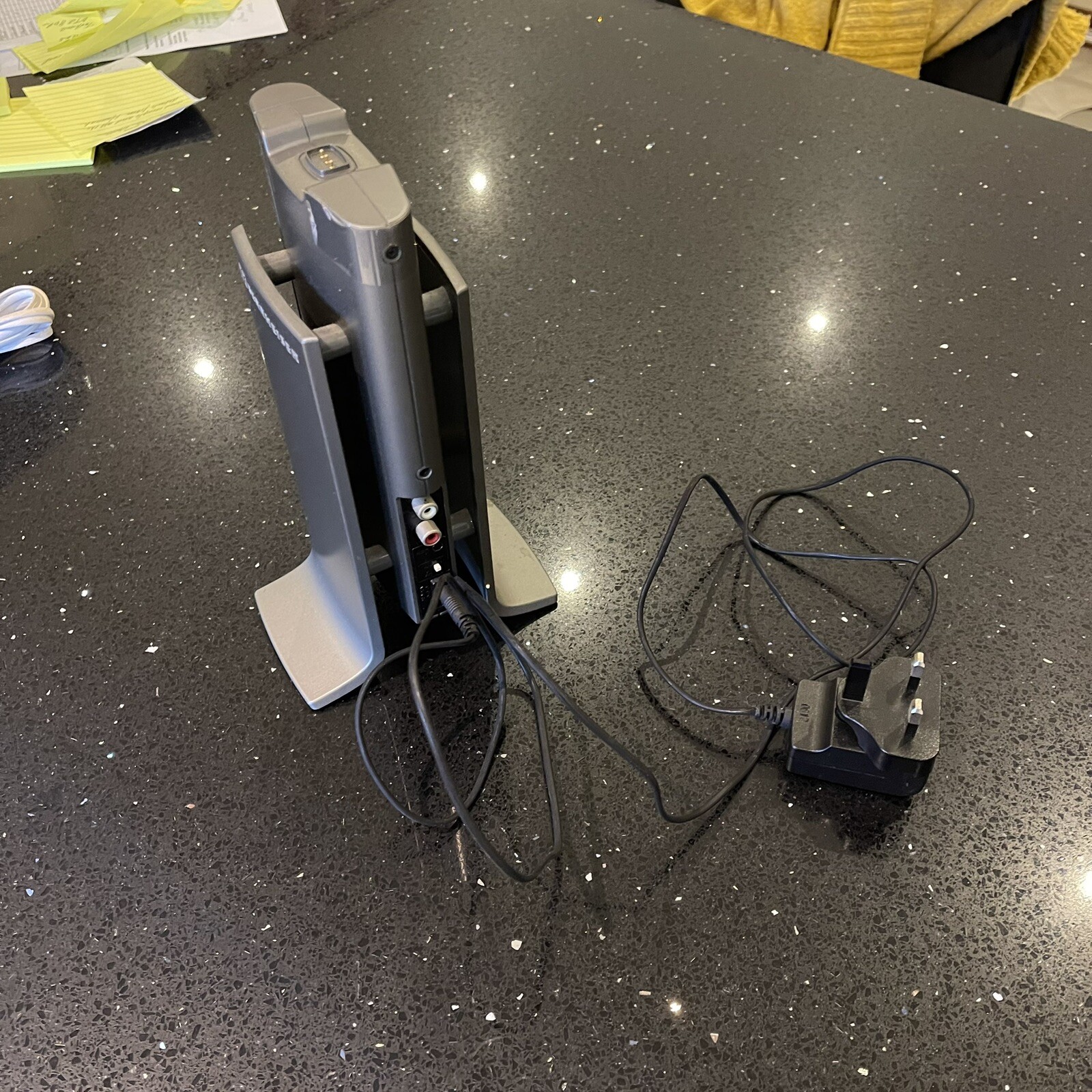 Sennheiser HDR 180  Digital RF Wireless Headphones Charging Stand No Batteries image 4