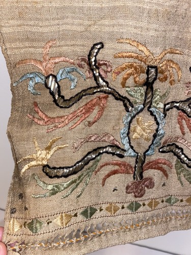 Antique Turkish Textile With Metal Woven Into Fabric 16.5” X 32” - Picture 6 of 11