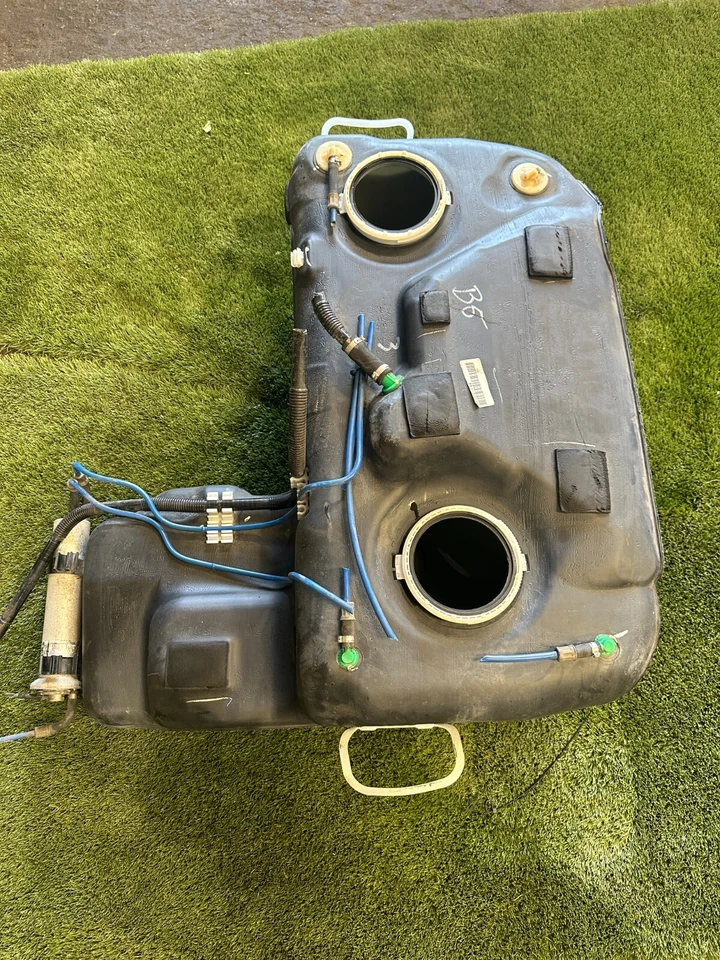 BMW X5 E53 2000-20001-2002 3,0 L montaje tanque gasolina 6751818 OEM 231912 Foto 2 de 4