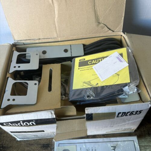 Vintage Clarion CDC635 6-Disc CD Changer Pro Audio - Nuovo Vecchio Stock *NOTE* - Foto 8 di 8