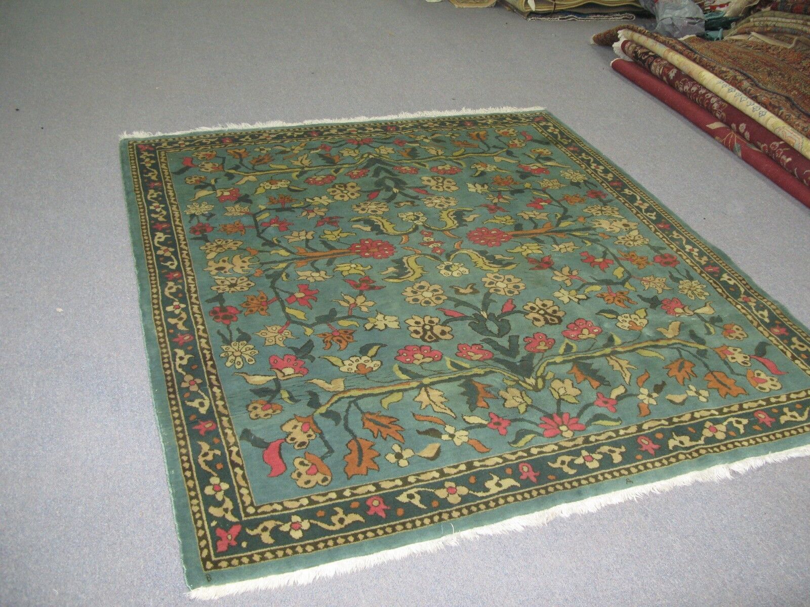 1940's  FLORAL ARTS & CRAFTS EUROPEAN HAND KNOTTED WOOL  RUG/CARPET 5'-4 X 6'-2