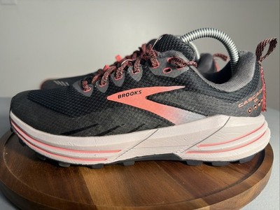 Brooks Cascadia 16 Gore-Tex Trail Running Shoes   Women 9.5   Pink/Black/Gray