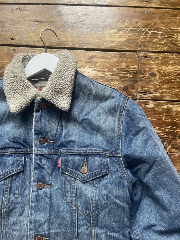 Levi's Trucker Jacket, photo 4 of 5