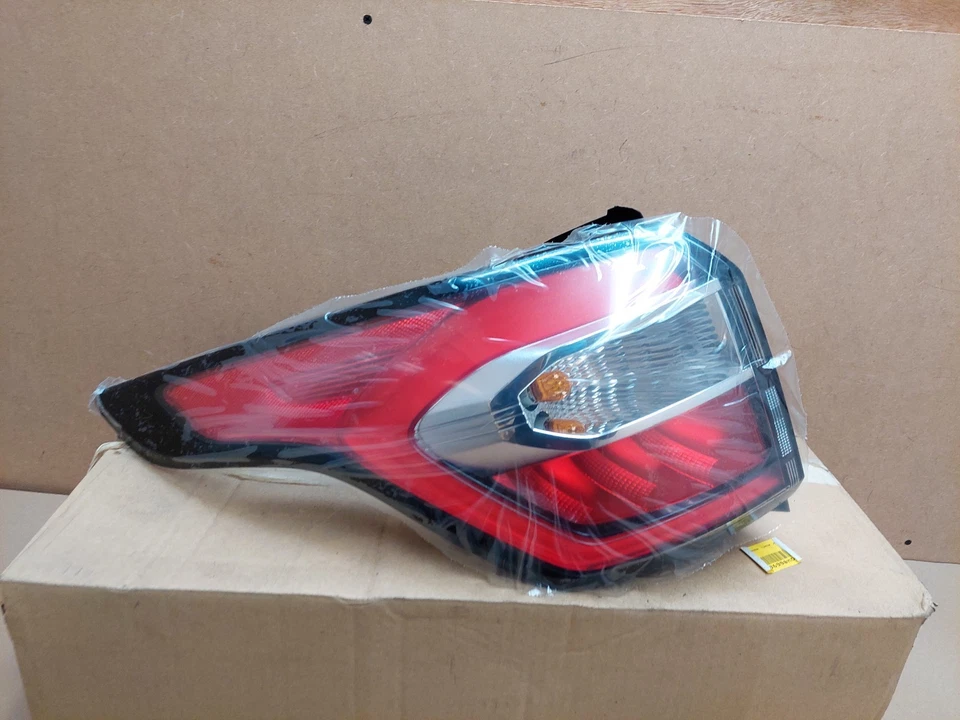 Ford Kuga Mk2 Rear LED Light N/S Passenger Side Outer 2016-2020 2318149 Genuine - Image 2 of 4