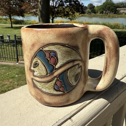 VTG Pisces Stoneware Coffee Mug Mara Mexico 2 Fish Zodiac 16oz Cup Folk Art EUC - Picture 3 of 13