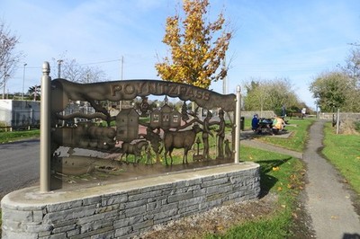 Photo A2 Something new at Poyntzpass Poyntz Pass Recently erected artwor c2014