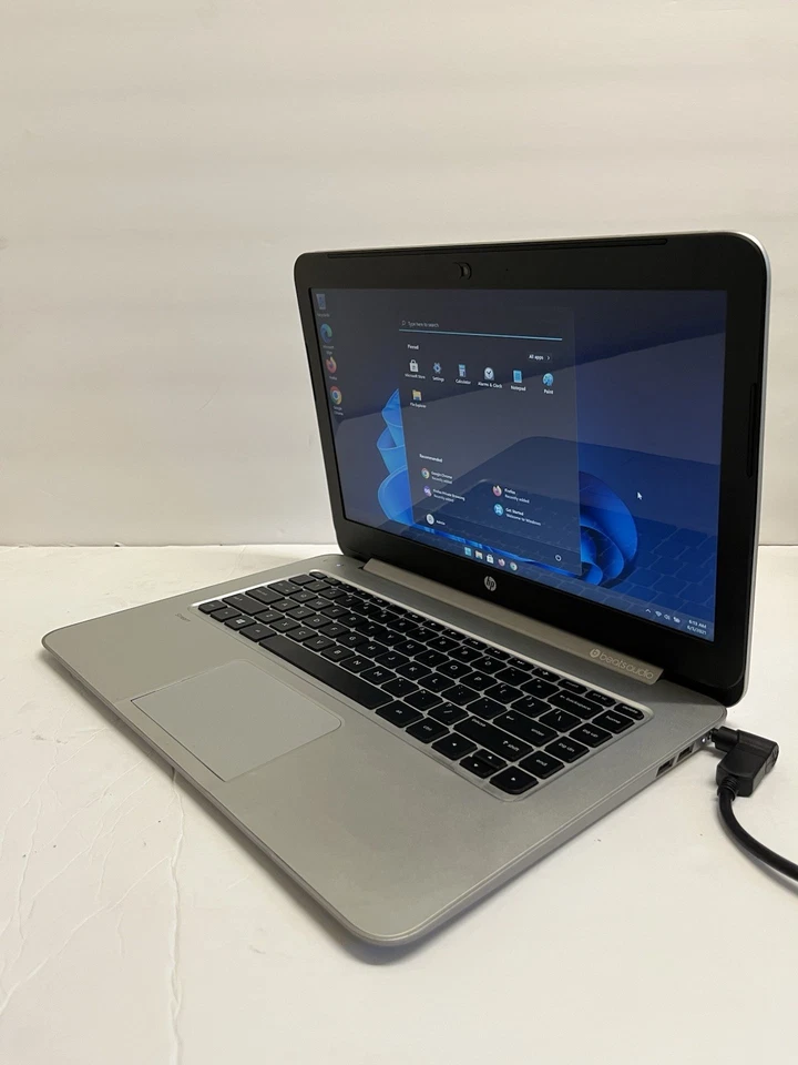 HP Stream 14-z010nr Laptop AMD A4 APU 1.00GHz 2GB RAM 32GB SSD 15.6” - Image 2 of 4