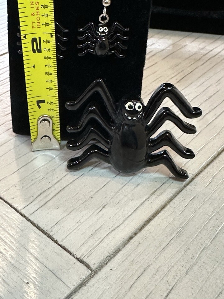 Vintage Estate Sale Find! Halloween Jewelry. Lot of 4 timeless pieces