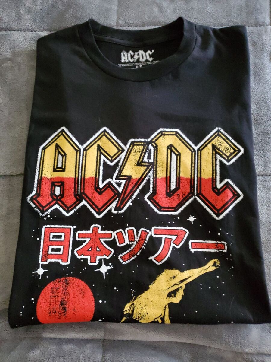 AC/DC NWOT Retro Japan Tour 1981 Vintage Graphic Black Short AC/DC NWOT Retro Japan Tour 1981 Vintage Graphic Black Short