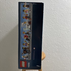 LEGO Creator Expert: 10th Anniversary Modular Building 10255 Assembly Square 