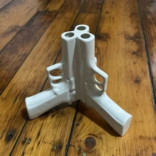 SUCK UK Three Guns White Table Flower Vase Ceramic Guns Unique Modern