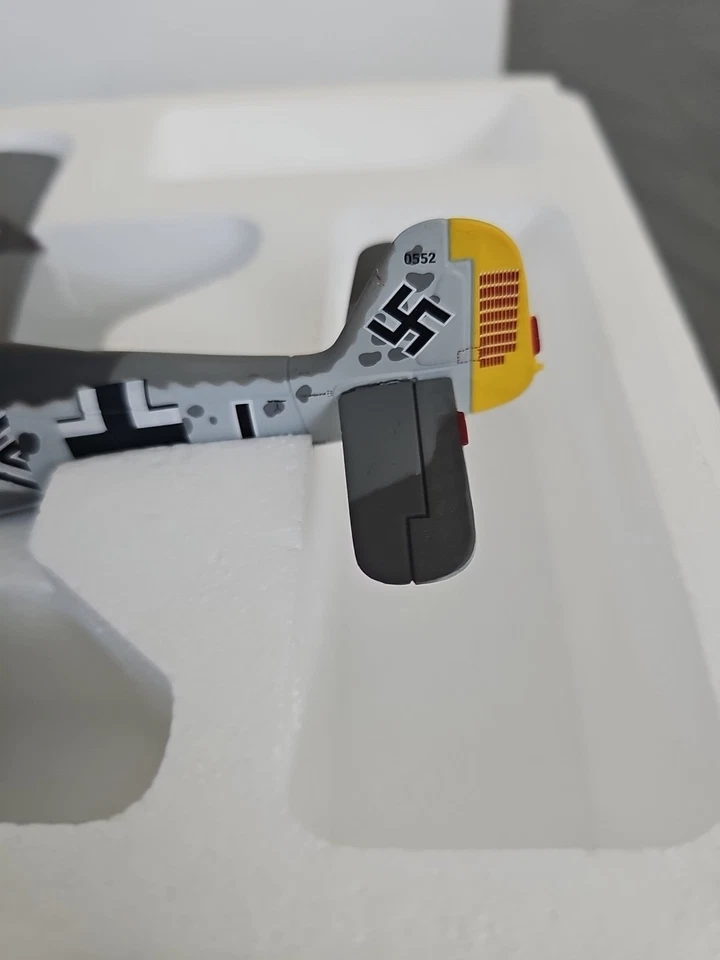 Armour Franklin Mint  Collection 1:48 Scale  FW 190 FOCKE WULF LUFTWAFFE 98032 - Image 3 of 4