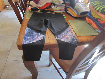 NWT GAIAM Womens OM Fit Size Large Color Mostly Black