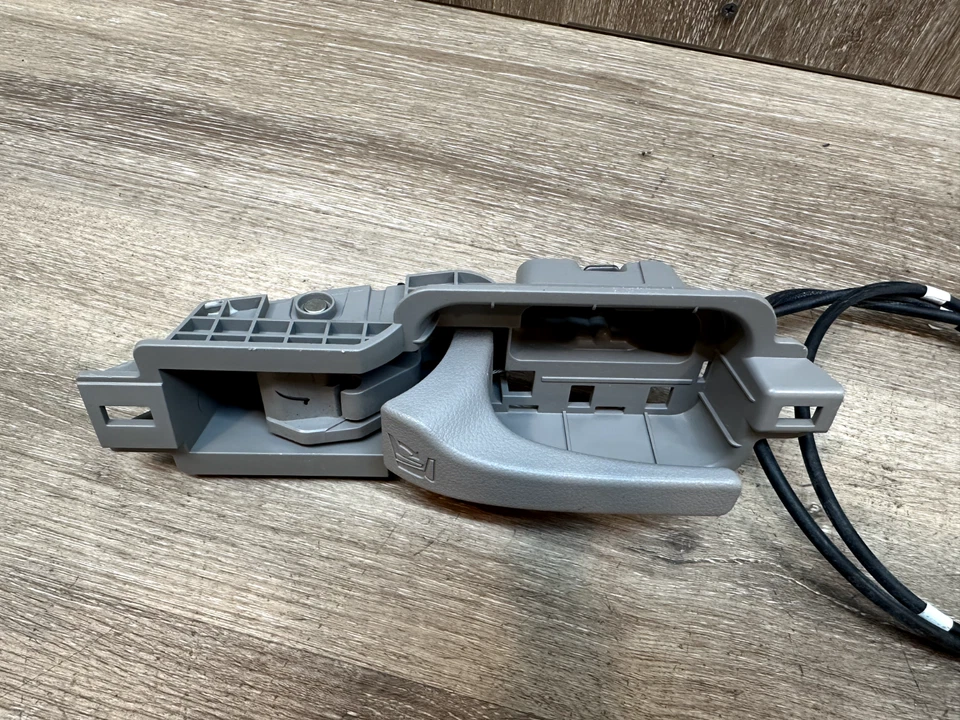 Palanca de asiento trasero Honda Crosstour 2012-15 pieza de fabricante de equipos originales # 82622-TP6-A010 Foto 3 de 4