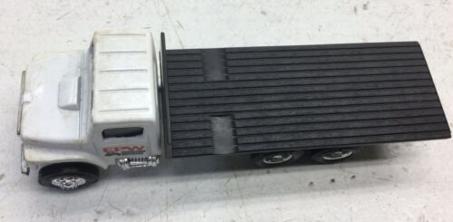 Ertl EPW Flat Bed Equipment hauler Truck. die cast 1/64 - Picture 3 of 6