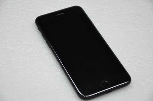 Apple iPhone 7, 128GB, Smartphone - Bild 2 von 3