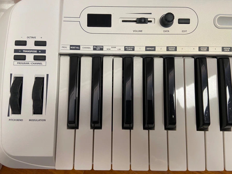 TASTIERA MIDI, white, 49 tasti pesati,  Samson - Carbon 49 - Midi Controller USB - Immagine 4 di 4