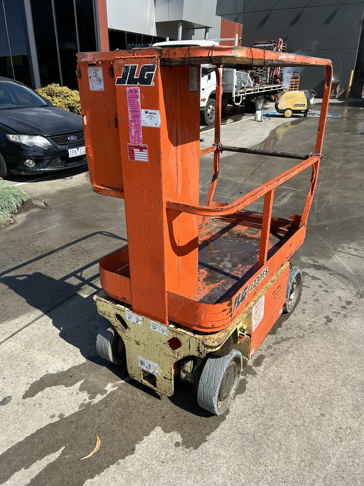 JLG 1230 ES Vertical Man Lift eBay