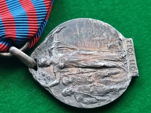 MEDAGLIA ARGENTO ASTI COCCONATO AI PROPRI FIGLI MANDAMENTO REDUCI CAMPAGNA LIBIA - Foto 21 di 23