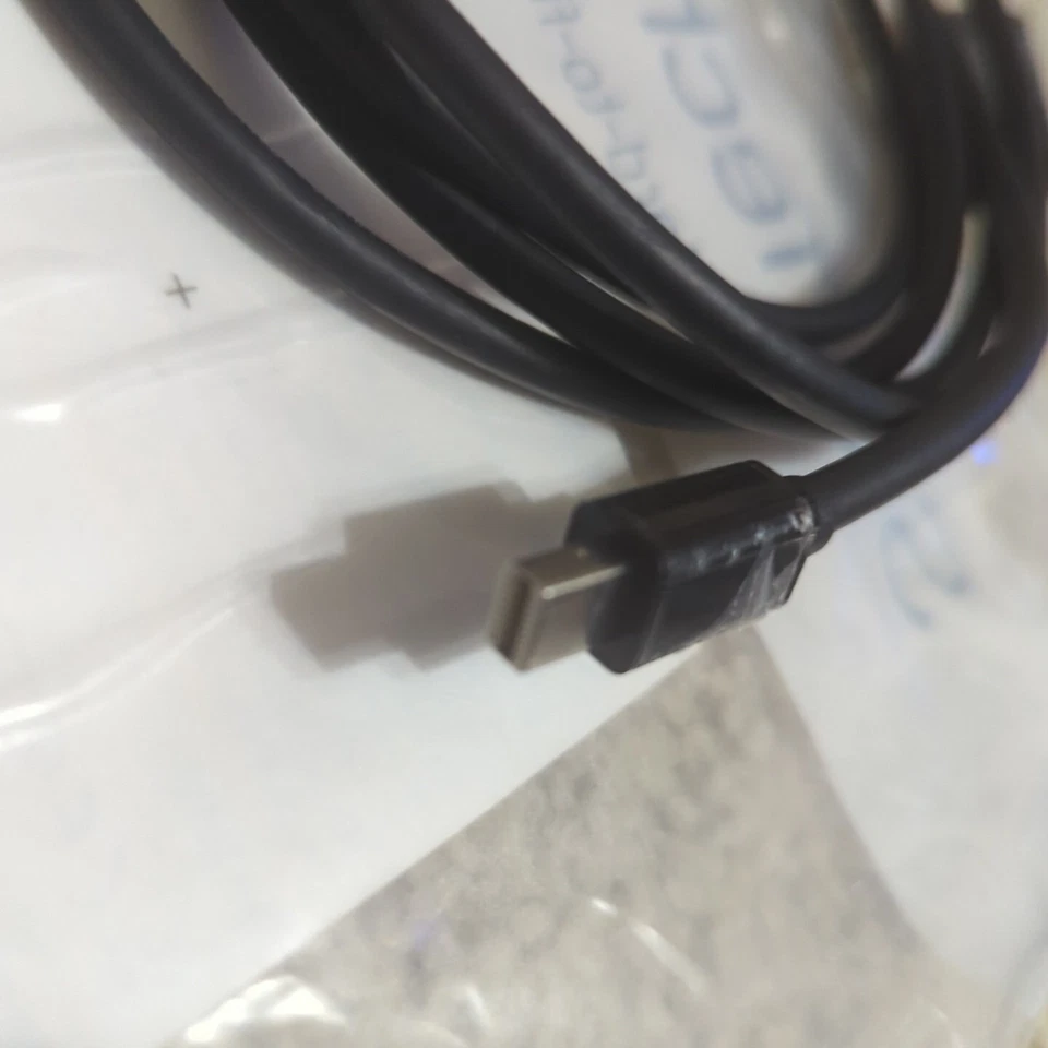 StarTech.com MDP2HDMM2MB Mini DisplayPort to HDMI Converter Cable - 6 ft (2m) - - Image 3 of 4