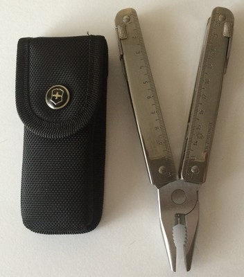 victorinox multitool black