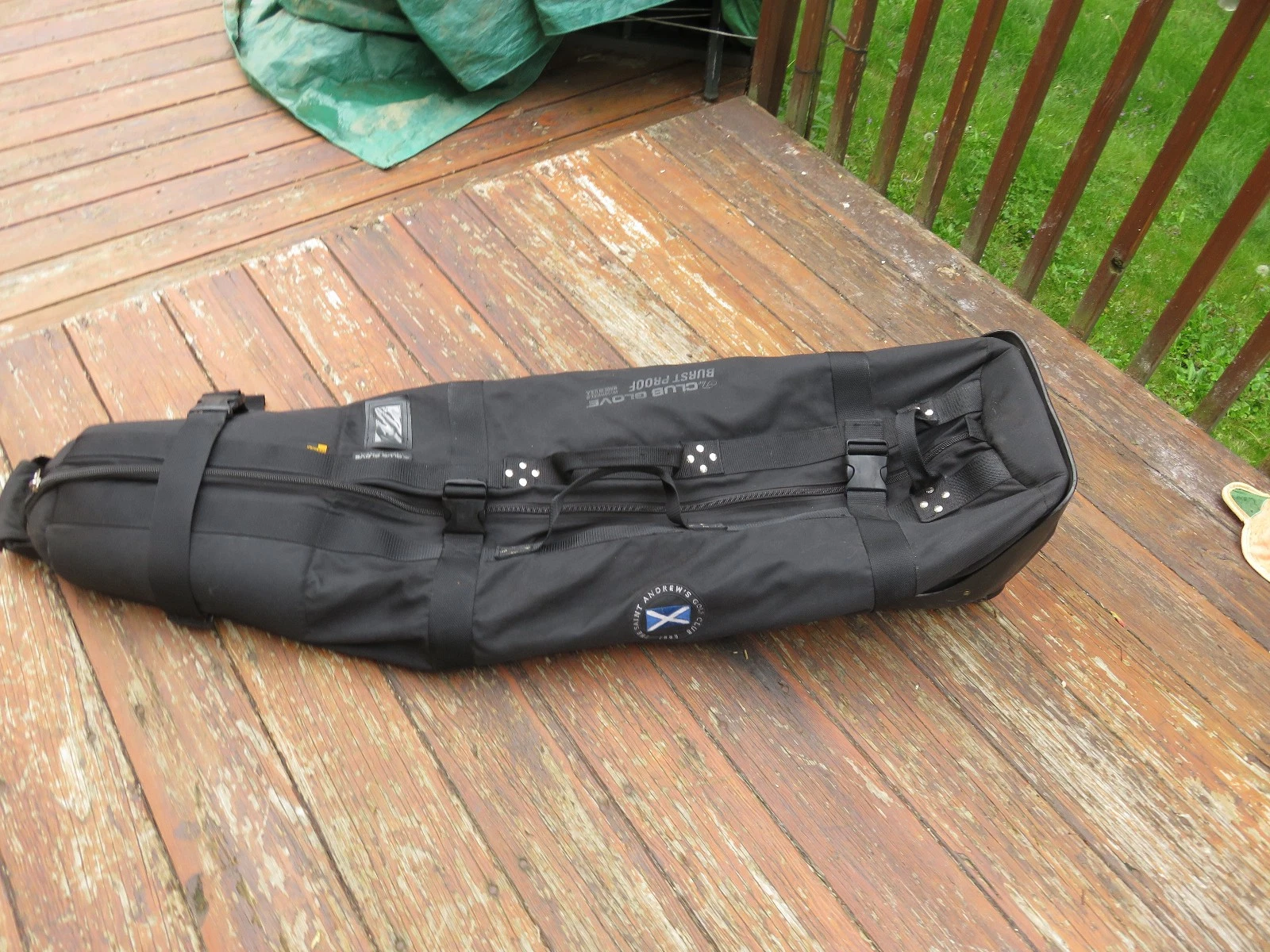 Club Glove Burstproof with Wheels Black Codura “ST. Andrews” Logo V. Good Cond.!