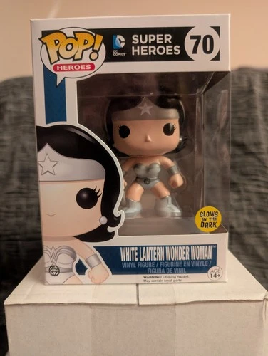 Funko Pop DC Comics Super Heroes 70 White Lantern Wonder Woman GITD