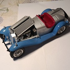 Bburago Alfa Romeo 2300 Spider 1932 Modellaut...
