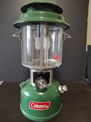 Coleman 220K Dual Mantle Lantern Model 220K195 w/ Original Box  USA Excellent