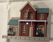 Halls Station Railroad Depot 1998 Hallmark Keepsake Ornament, Used