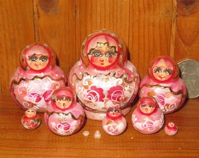 Pearl Pink MINIATUR Matroschka Nestelpuppen 10 echte handgefertigte WINZIG signiert
