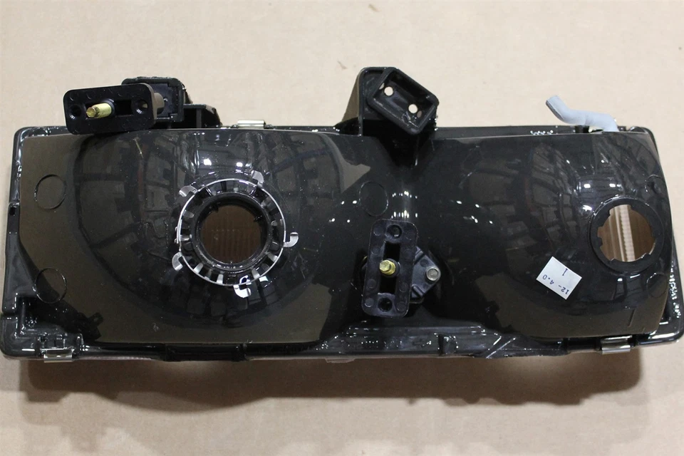 92-95 别克 Skylark 前保险杠雾灯 16514089 组装全新无标签原始设备制造商工厂 — 第 3/4 张图片