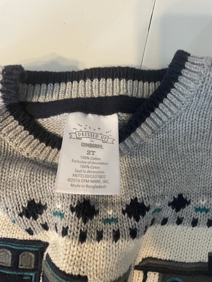 Suéter Gymboree 2T Vacaciones/Navidad con Tren - Excelente Estado Usado Foto 2 de 2