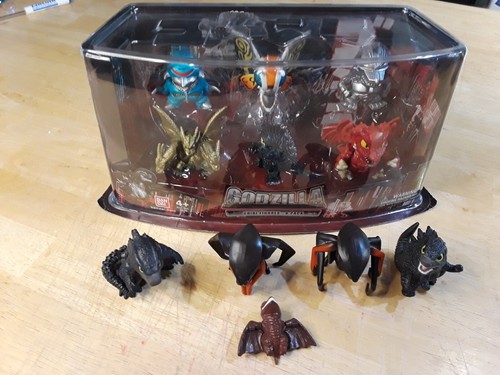 Bandai GODZILLA Chibi SUPER DEFORMED Mini Figure 6 Pack SEALED w/ 5 Extras