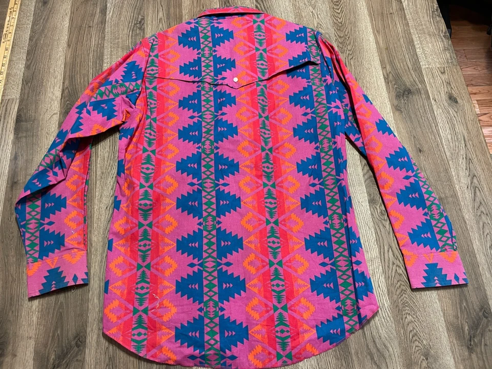 Vintage Wrangler Shirt, Men's Size 16.5-35, Western Aztec Wrangler Cowboy Button - Image 2 of 4