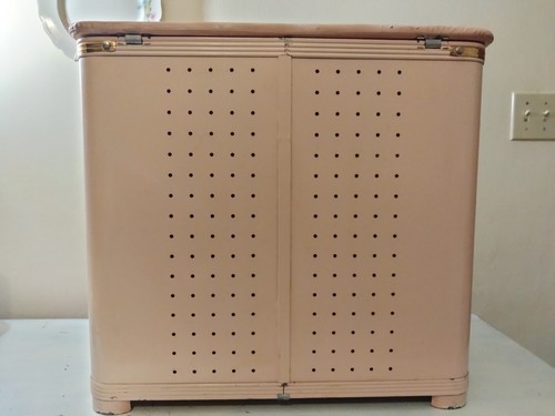 MCM Detecto Pink Metal Clothes Hamper With Gold Accents & Tole Roses 21x13x19.5" - Picture 4 of 24