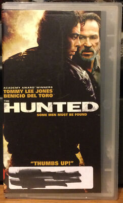 ''Pre-owned'' ~ The Hunted (2003 VHS) Starring Tommy Lee Jones & Benicio Del Toro!