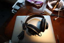 AKG K92 Closed-Back Studio Headphones, Black and Gold