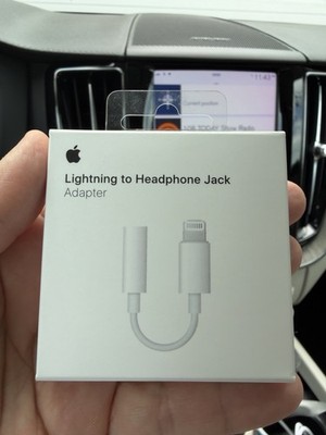 Apple MMX62AM/A 3.5mm Audio Adapter