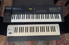 N° 2 TASTIERE: WORKSTATION ROLAND D20 + MASTER KEYBOARD ROLAND PC-180A