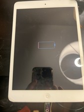 Apple iPad Tablets Cracked Assorted Silver Gray WiFi Only 5 Count