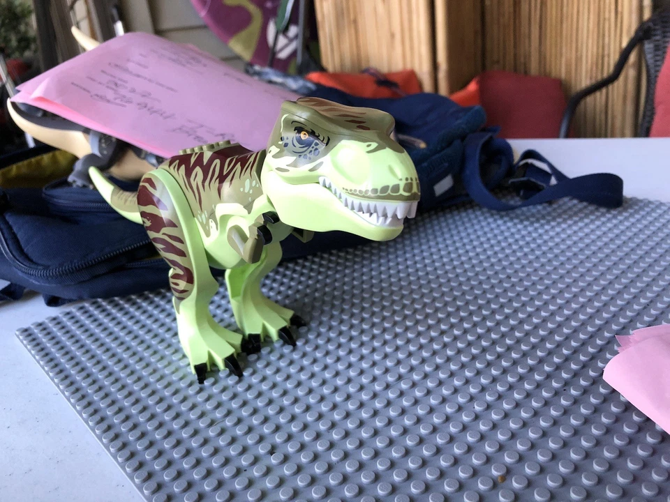 Lego Jurassic World - Dinosaurio - Tyrannosaurus Minifigura Trex09 Foto 4 de 4