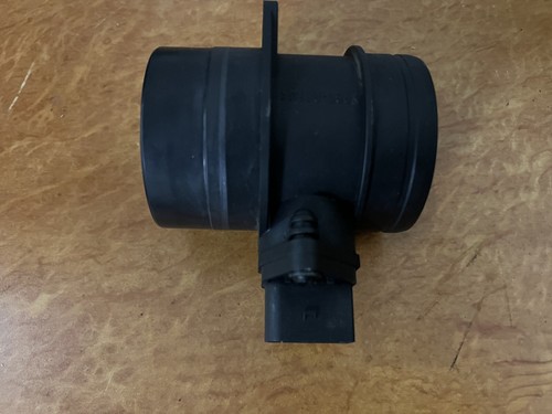 Audi A3 A4 A6  Seat Leon Skoda Fabia VW Passat Luftmassenmesser 074906461B